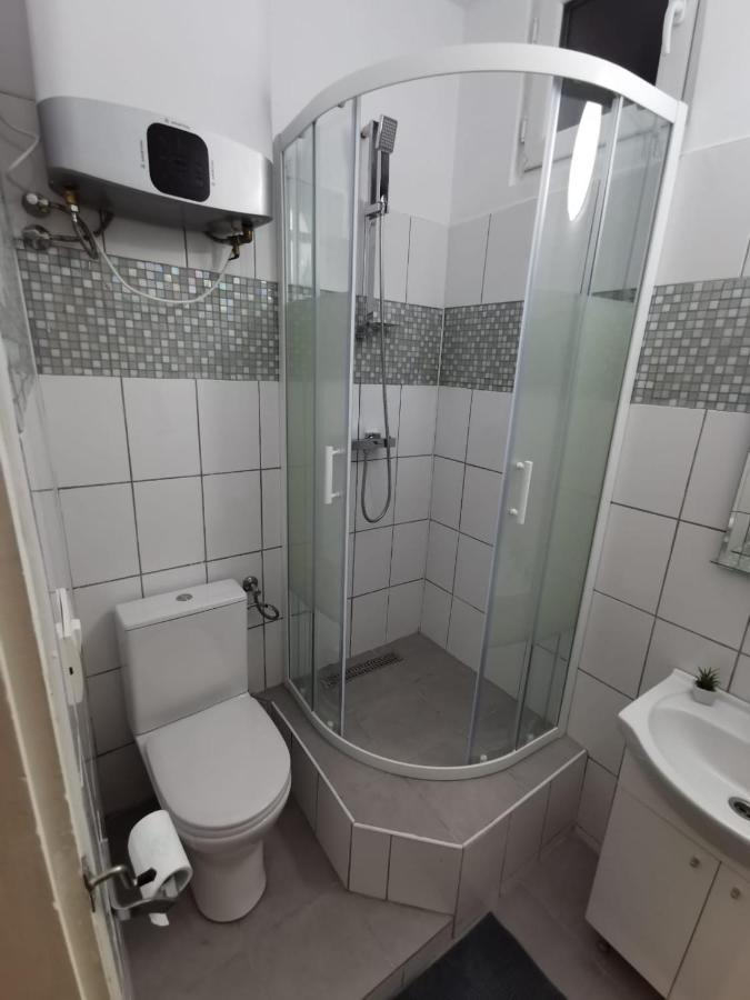 Silent Downtown Apartment Arad Exterior photo