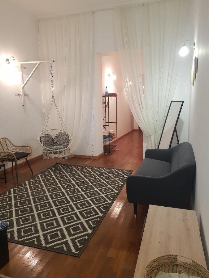 Silent Downtown Apartment Arad Exterior photo